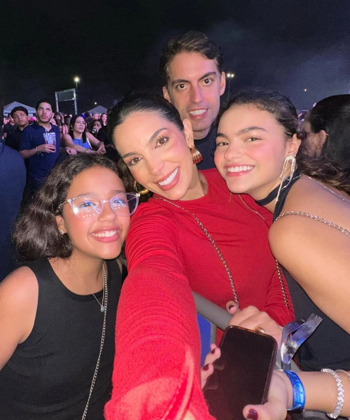 Quem esteve badalando e movimentando a "Aurea Tour", com Alok e convidados em THE