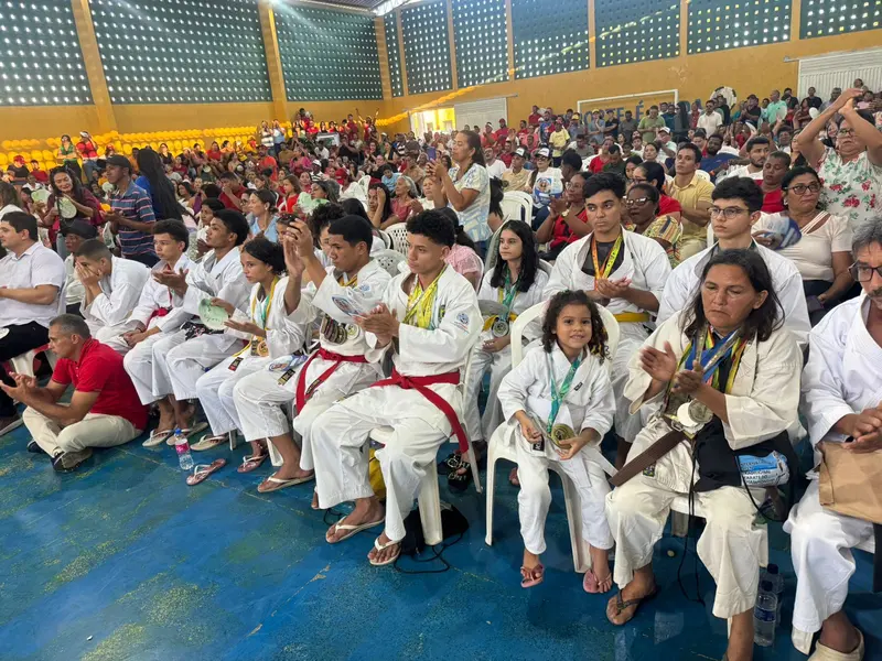Rafael Fonteles anuncia pacote de obras e ações durante agenda em Porto