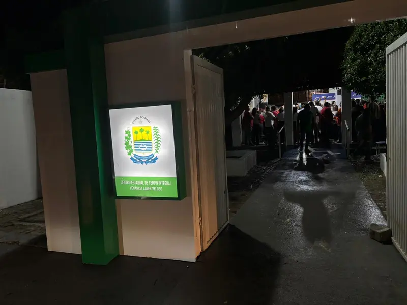 Rafael Fonteles encerra agenda com homenagem e anúncios em Cabeceiras