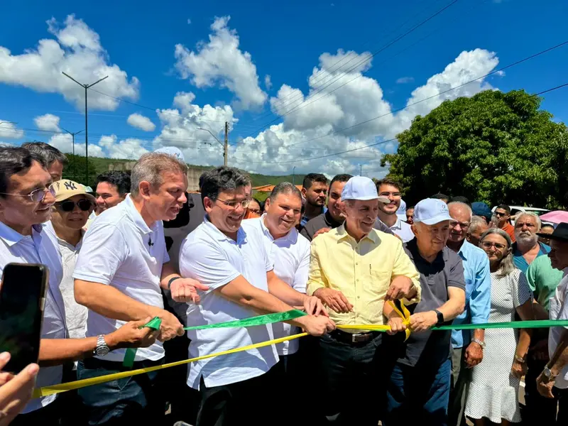 Rafael Fonteles entrega obras e anuncia novos investimentos em São José do Piauí
