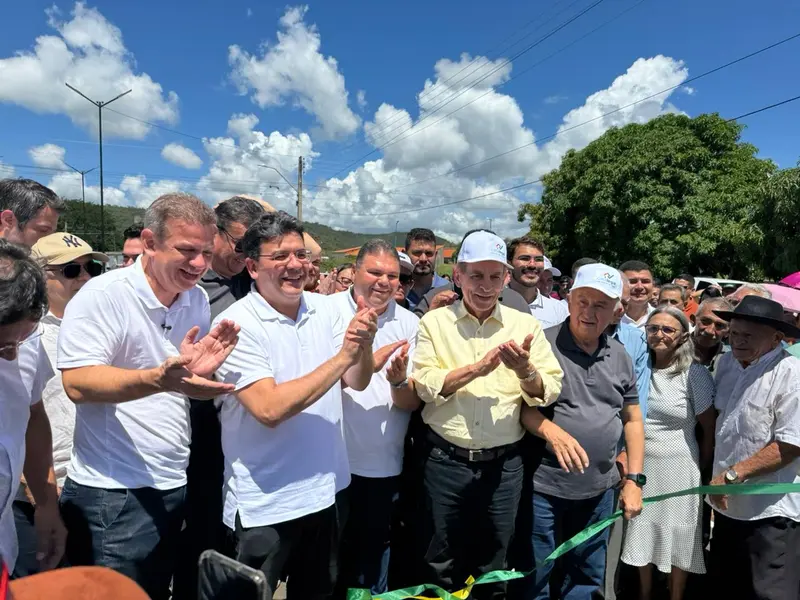 Rafael Fonteles entrega obras e anuncia novos investimentos em São José do Piauí