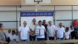 Rafael Fonteles inaugura quadra poliesportiva no município de Antônio Almeida (Foto: Conecta Piauí)