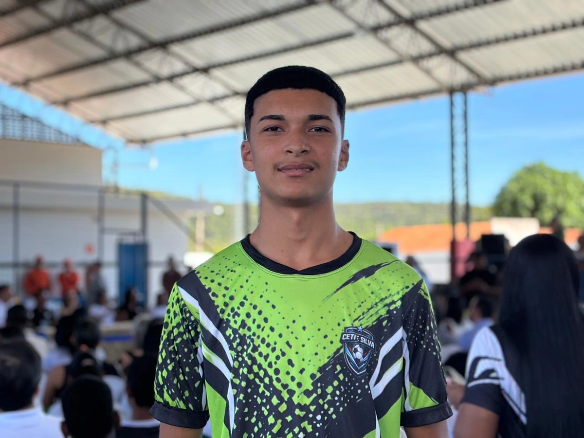 Rafael Fonteles inaugura quadra poliesportiva no município de Antônio Almeida