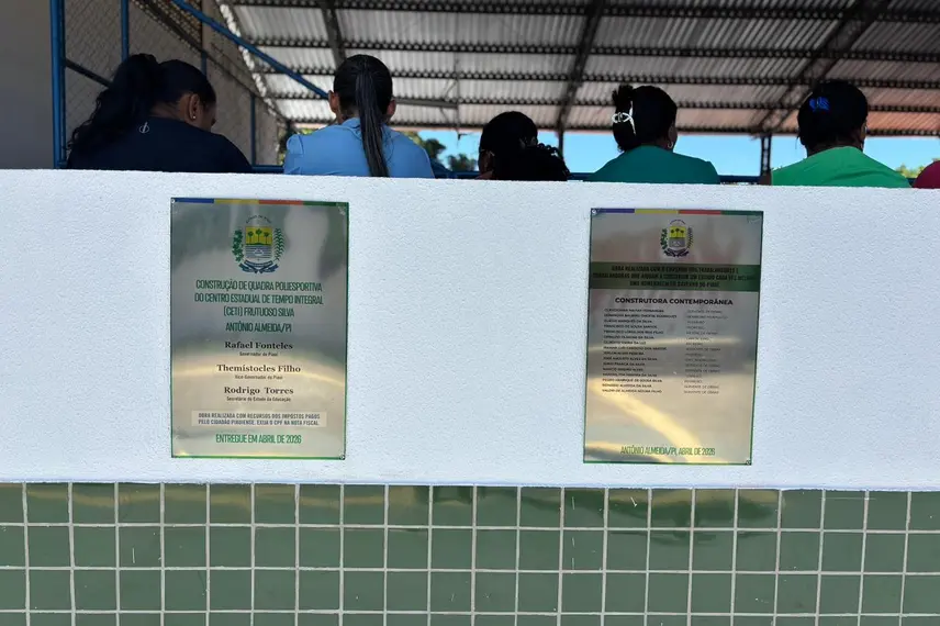 Rafael Fonteles inaugura quadra poliesportiva no município de Antônio Almeida