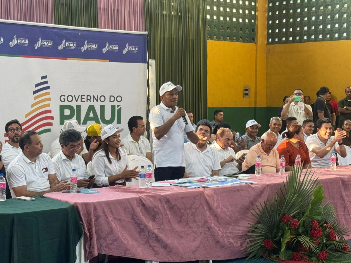 Rafael Fonteles inaugura sala de saúde digital e visita obras em Porto