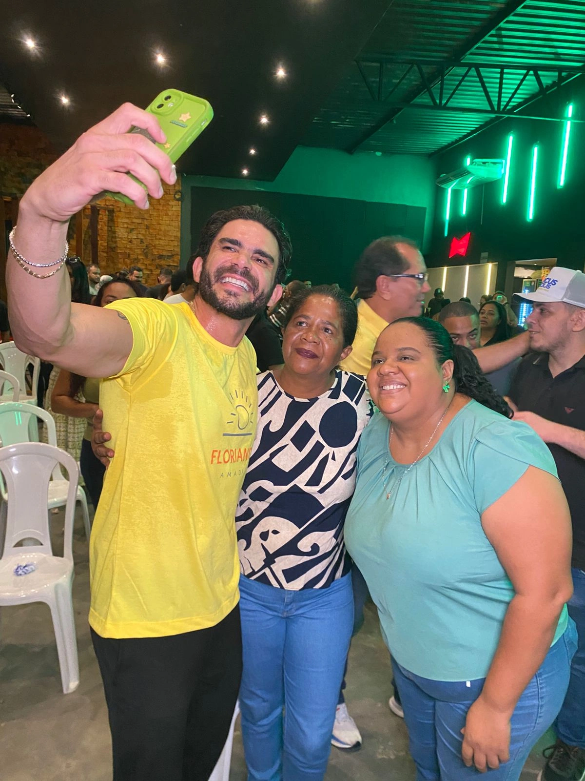 Reunião em Floriano reforça grupo político do deputado Dr. Marcus Kalume