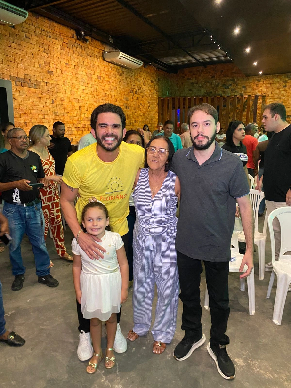 Reunião em Floriano reforça grupo político do deputado Dr. Marcus Kalume