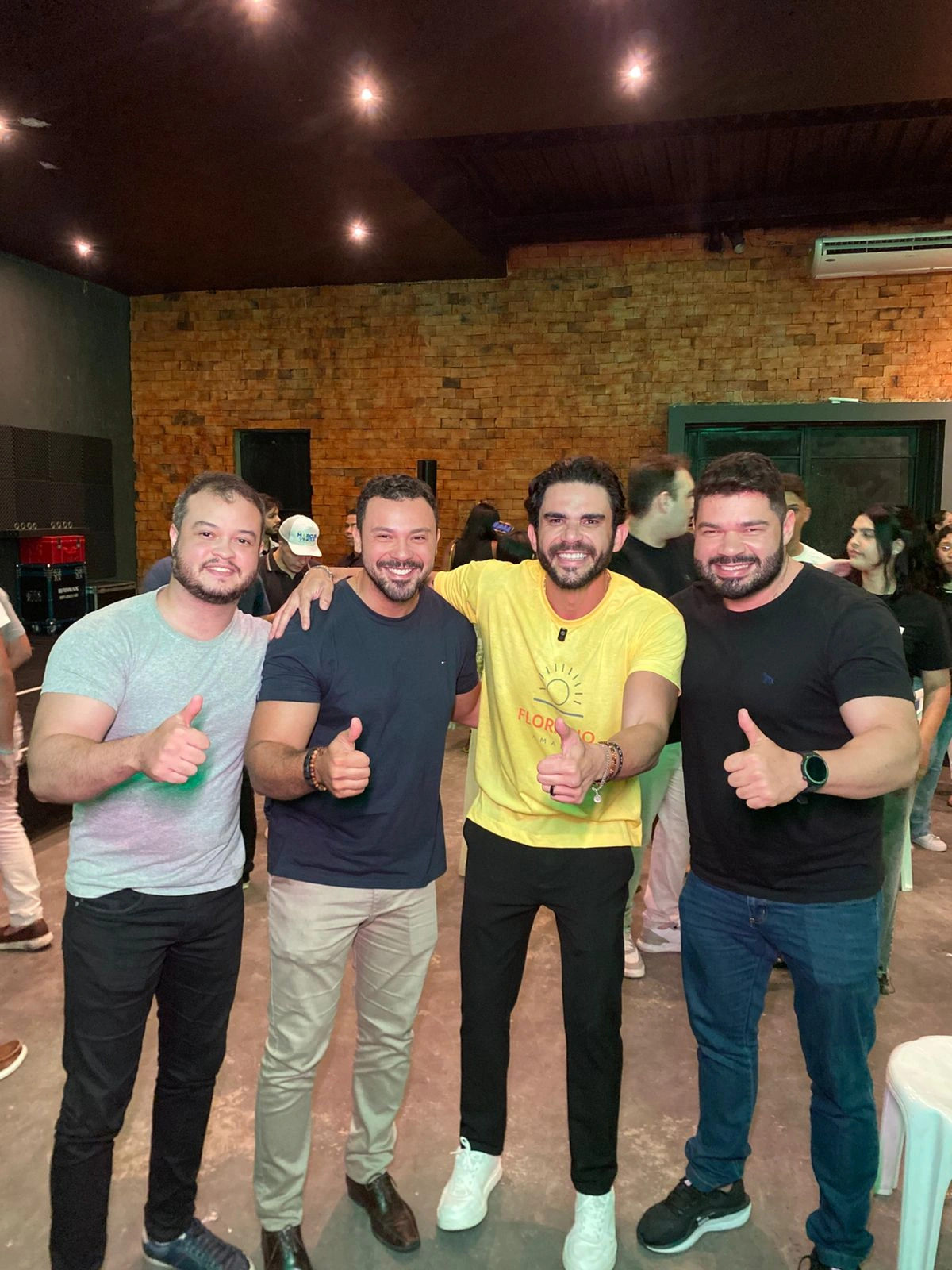 Reunião em Floriano reforça grupo político do deputado Dr. Marcus Kalume