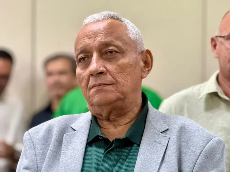 Robert Brown é aclamado e seguirá na presidência da FFP