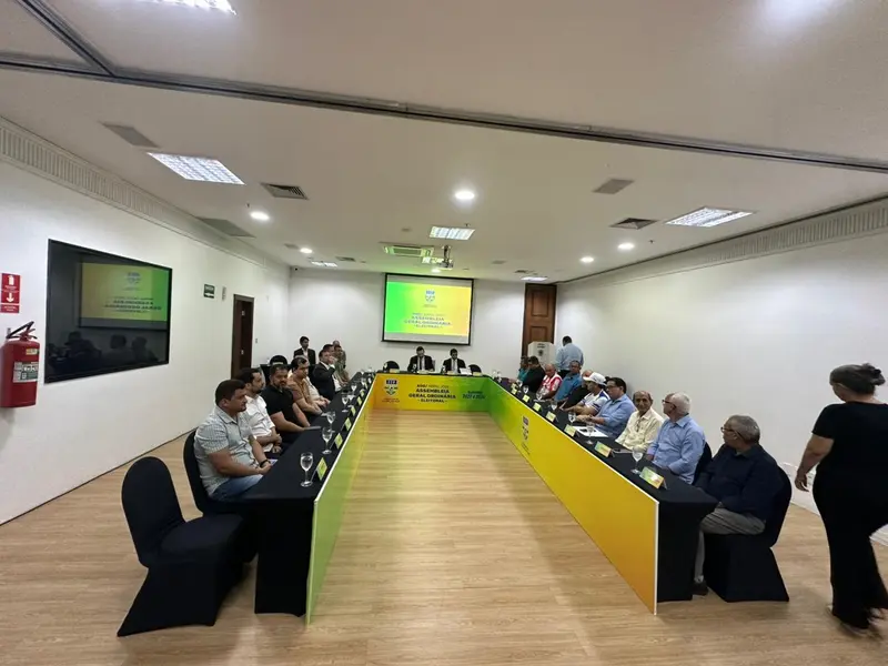 Robert Brown é aclamado e seguirá na presidência da FFP