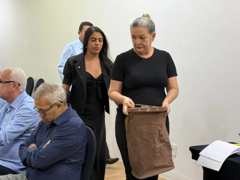 Robert Brown é aclamado e seguirá na presidência da FFP