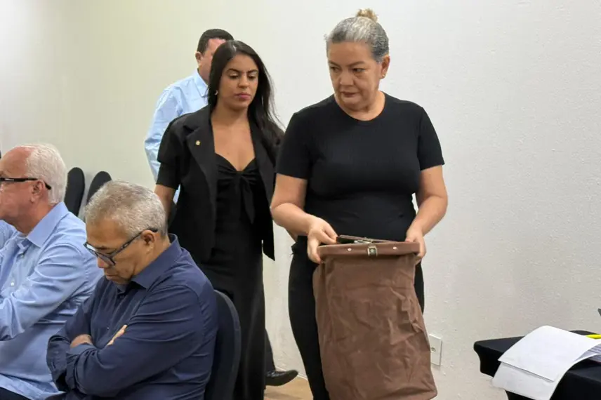 Robert Brown é aclamado e seguirá na presidência da FFP