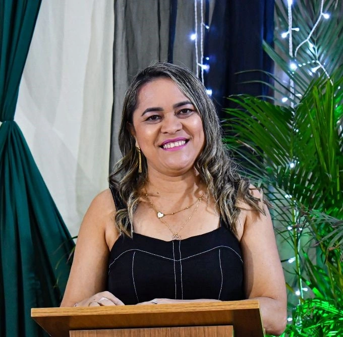 Secretária municipal de Educação, Simone Magalhães