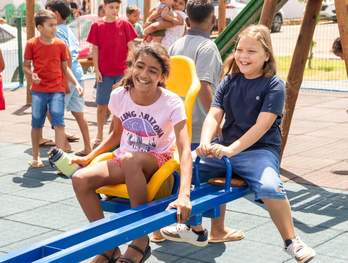 Seduc e Pacto pelas Crianças entregam nova brinquedopraça em Coronel José Dias