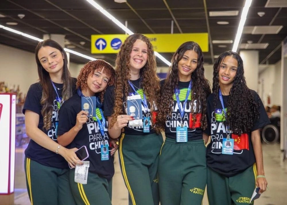 Seduc realiza “Dia D” de inscrições para programa Do Piauí para o Mundo