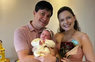 Sophia, filha dos médicos Denise Cury e Acilino Portela completa seu 1 mês (Foto: Instagram)