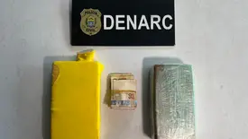 Suspeito de distribuir drogas é preso com 2 kg de crack e cocaína em Teresina (Foto: Divulgação/Polícia Civil)