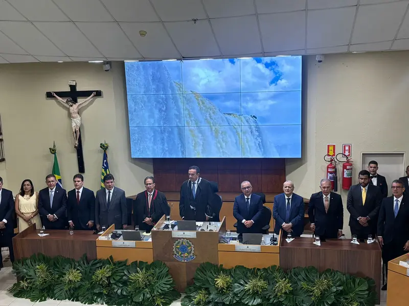 TRE-PI empossa José Wilson Ferreira e Olímpio Passos m solenidade marcada pela presença de autoridades nacionais em Teresina