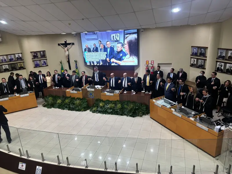 TRE-PI empossa José Wilson Ferreira e Olímpio Passos m solenidade marcada pela presença de autoridades nacionais em Teresina