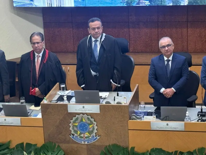 TRE-PI empossa José Wilson Ferreira e Olímpio Passos m solenidade marcada pela presença de autoridades nacionais em Teresina