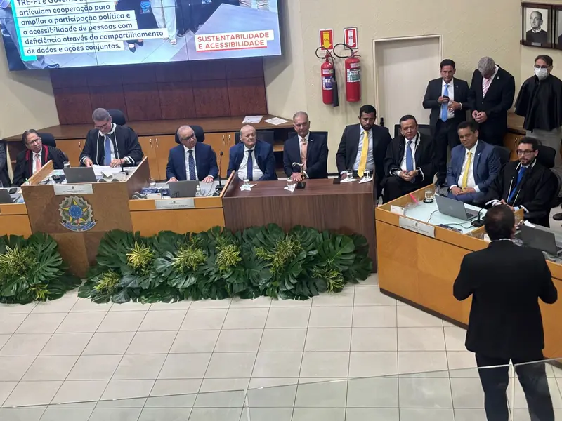 TRE-PI empossa José Wilson Ferreira e Olímpio Passos m solenidade marcada pela presença de autoridades nacionais em Teresina