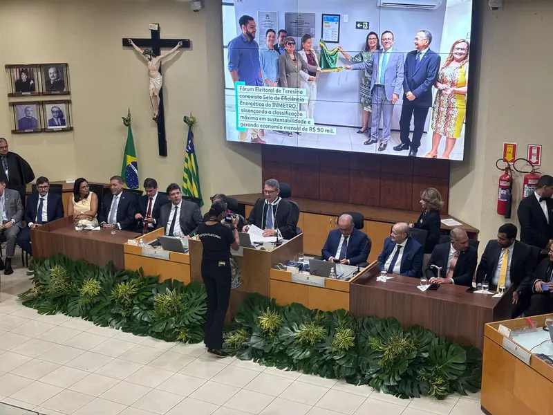 TRE-PI empossa José Wilson Ferreira e Olímpio Passos m solenidade marcada pela presença de autoridades nacionais em Teresina