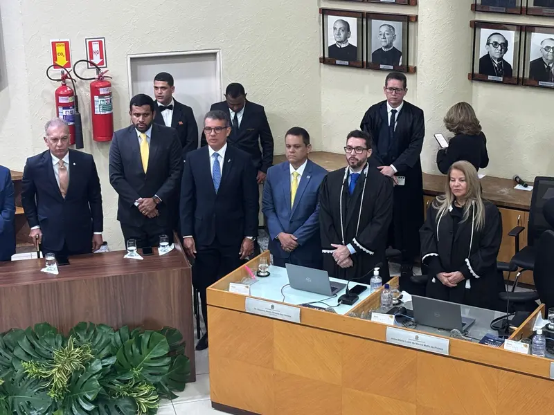 TRE-PI empossa José Wilson Ferreira e Olímpio Passos m solenidade marcada pela presença de autoridades nacionais em Teresina