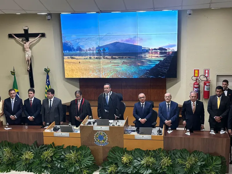 TRE-PI empossa José Wilson Ferreira e Olímpio Passos m solenidade marcada pela presença de autoridades nacionais em Teresina