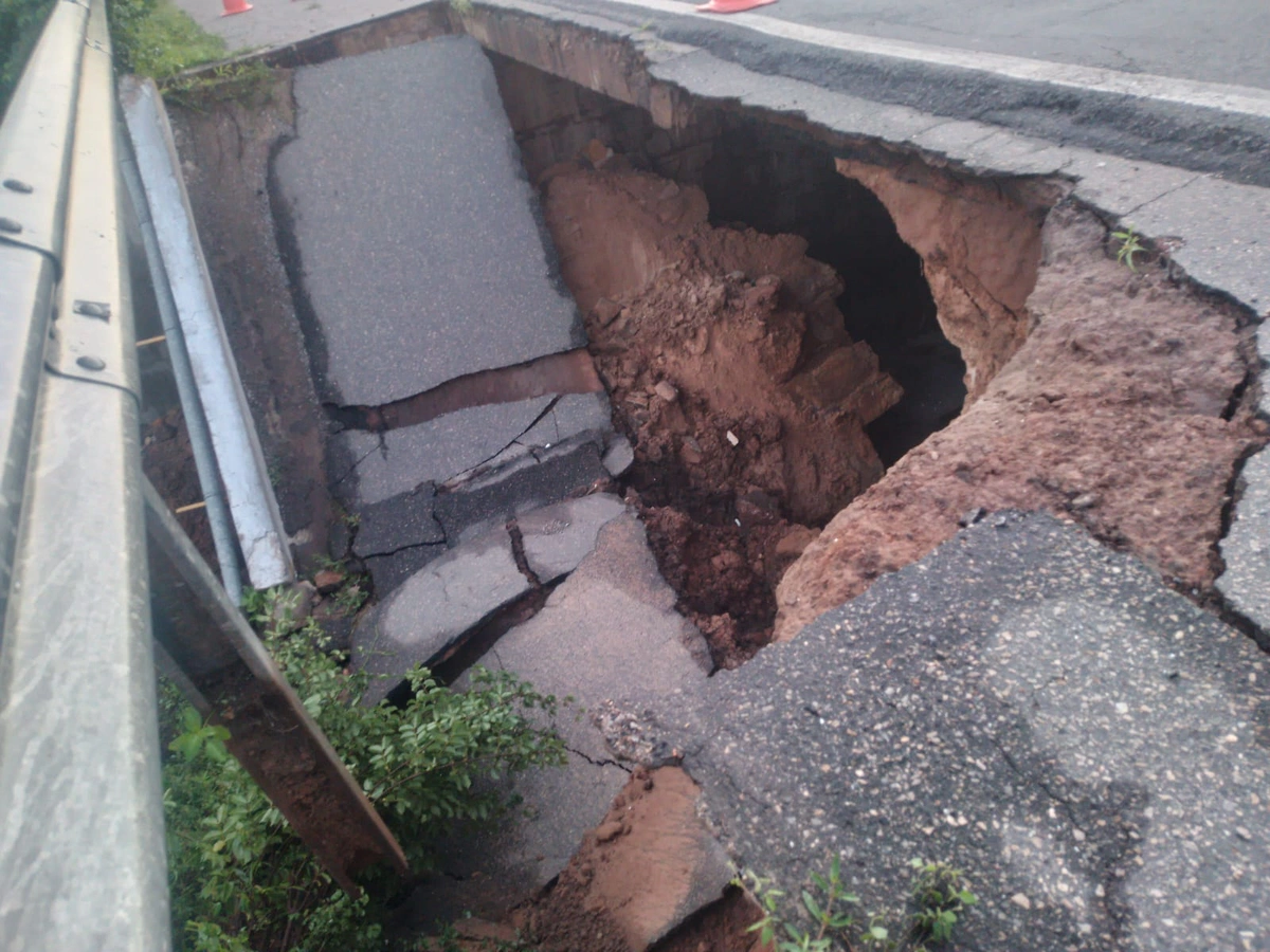 Trecho de ponte entre Parnaíba e Buriti dos Lopes cede e BR-343 é interditada