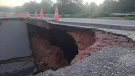 Trecho de ponte entre Parnaíba e Buriti dos Lopes cede e BR-343 é interditada (Foto: Reprodução)
