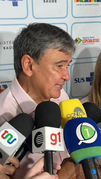 Wellington Dias anuncia construção de 22 unidades de saúde no Piauí