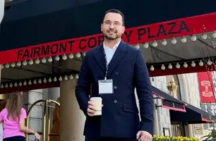 Anestesiologista Miguel Ferreira participa de curso na Harvard Medical School (Foto: Instagram)
