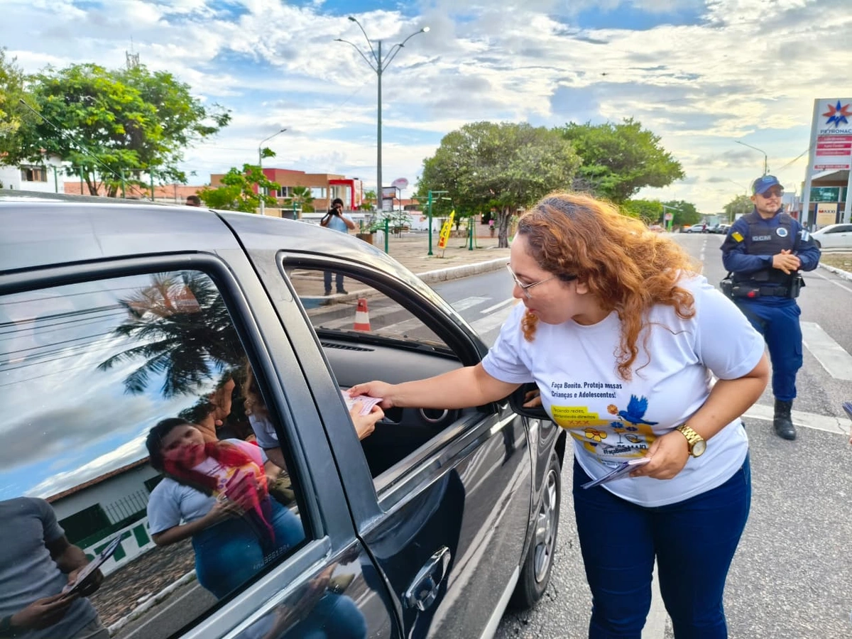 Blitz da Proteção leva alerta contra abuso infantil às ruas de Parnaíba