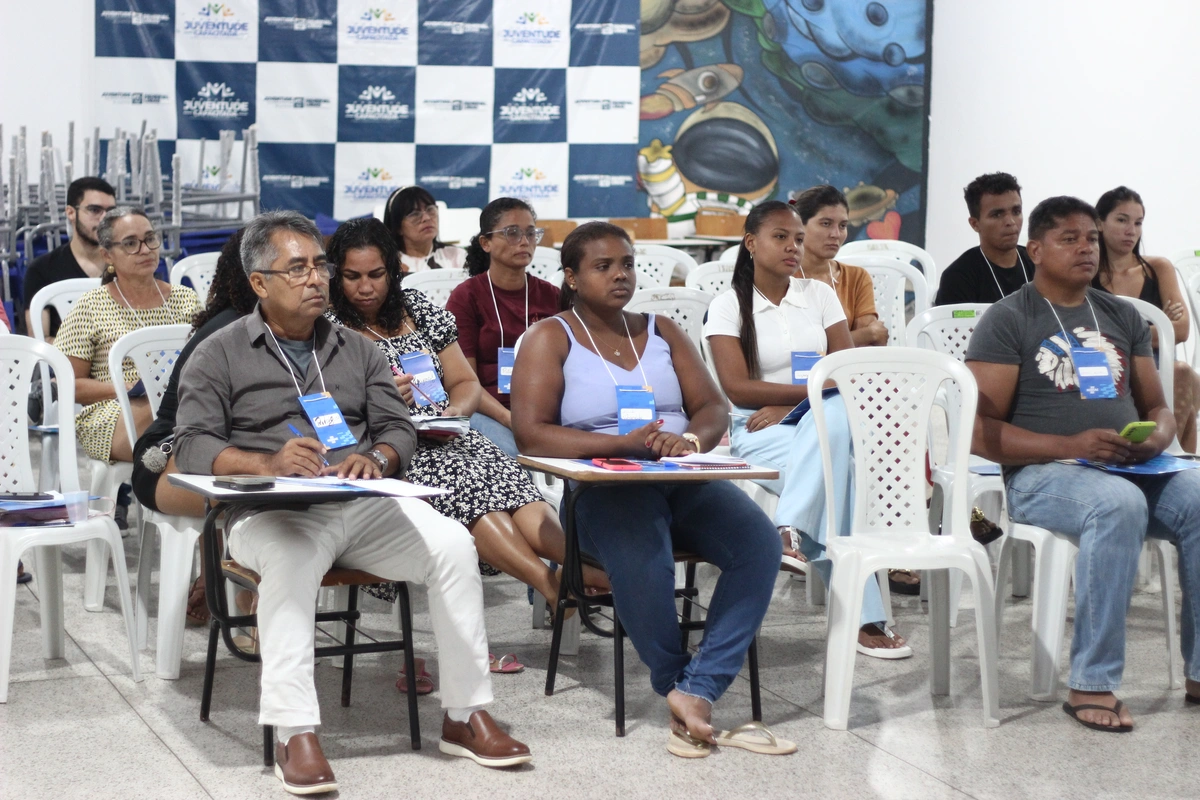 Capacitação orienta microempreendedores sobre emissão de nota em Demerval Lobão