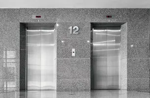 Caso de elevador que despencou liga alerta para segurança em condomínios de THE (Foto: Reprodução)