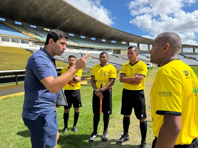 CBF realiza seminário de arbitragem em Teresina com árbitros do Piauí