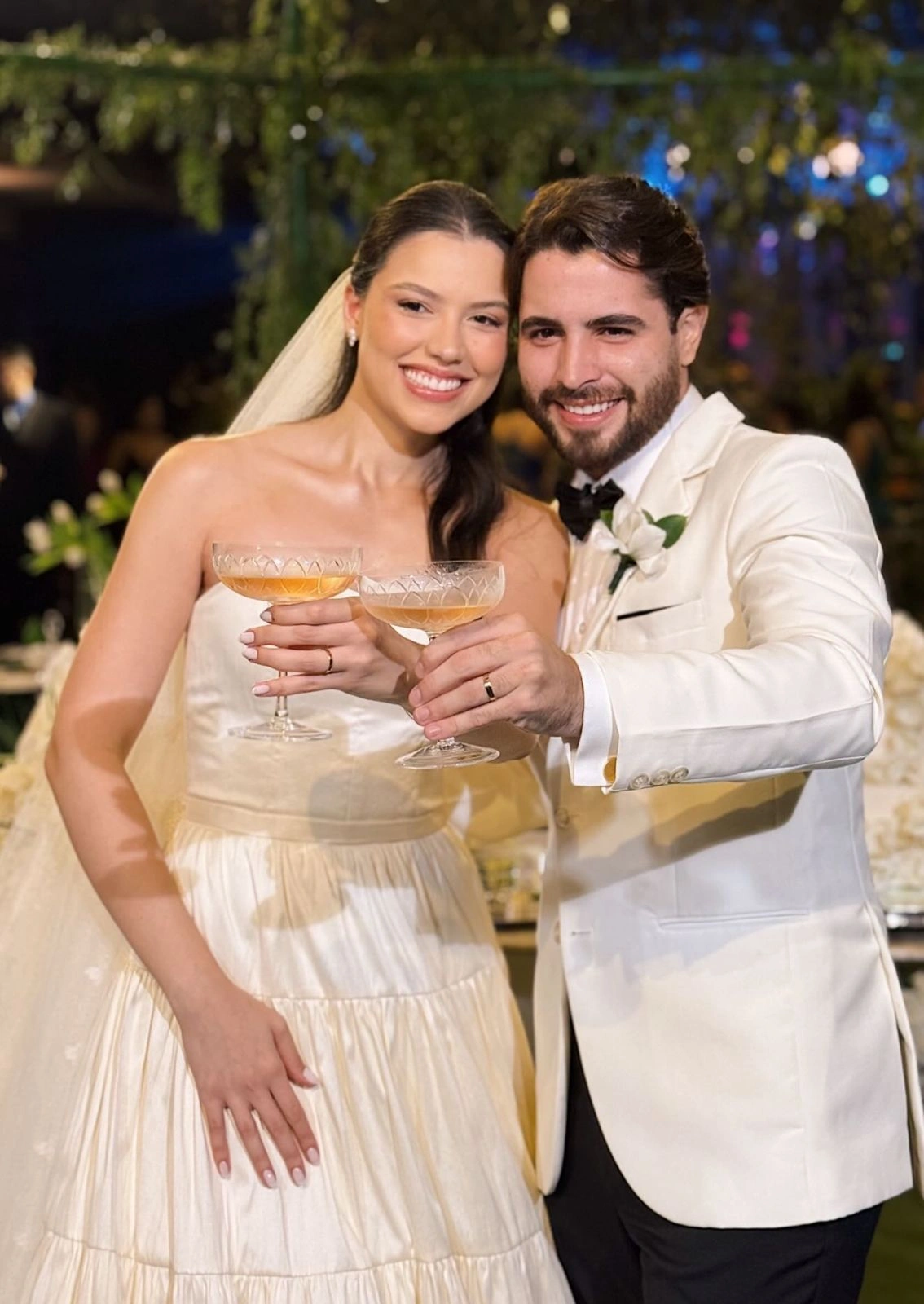 Cenas do belo casamento dos lindos e apaixonados Joara Duarte e Matheu Nogueira