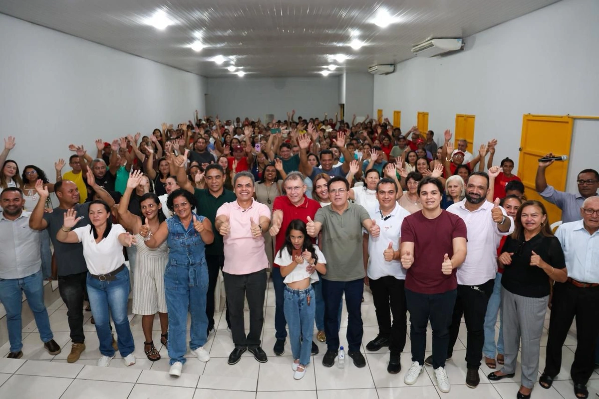 Deputado Dr. Gil Carlos acompanha obras e agendas políticas no interior do estado