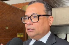 Evaldo Gomes reage à paralisação de ônibus: 'torcendo para que Silvio resolva'
