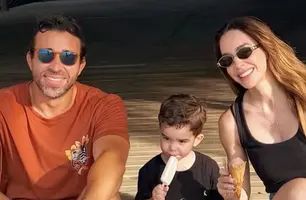 Deputado Estadual Marden Menezes e a esposa Mariel Oliveira, com o filho Tomaz (Foto: Instagram)