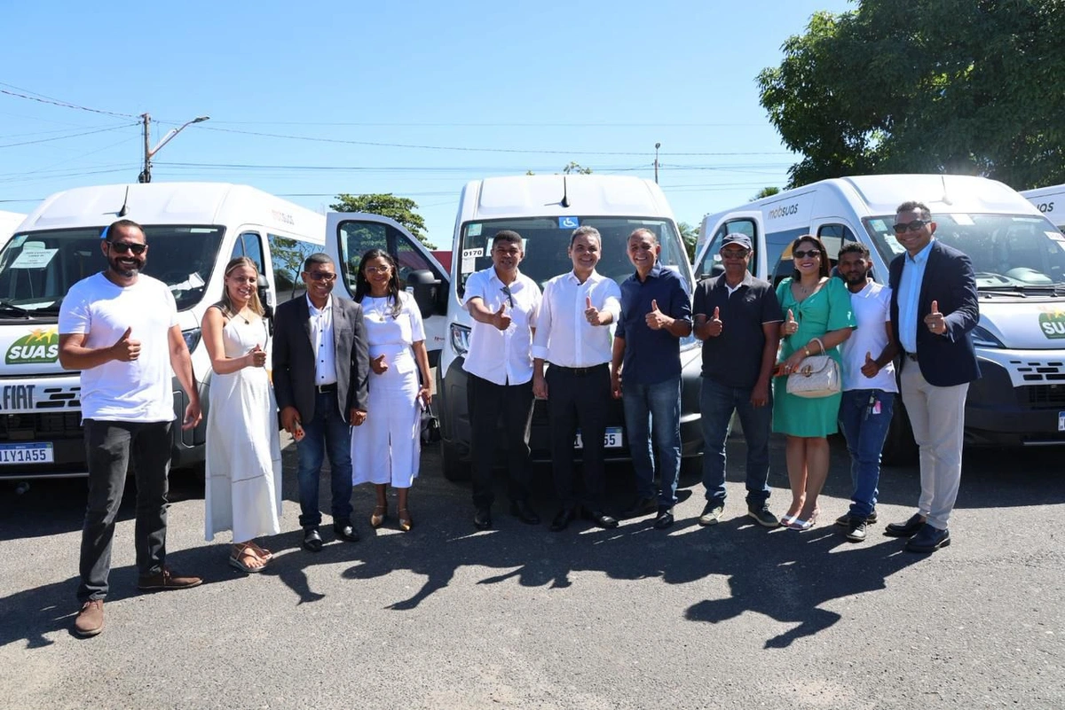 Dr. Gil Carlos participa de entrega de veículos do MobSUAS para municípios