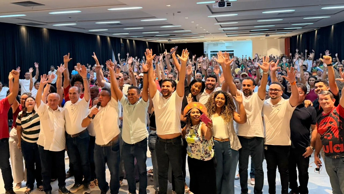 Draga Alana reúne lideranças ao lado de Dudu no Centro de Teresina