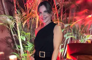 Empresária Larissa Mendes abrilhantando o aniversário da prima Elisabeth Sá (Foto: Instagram)