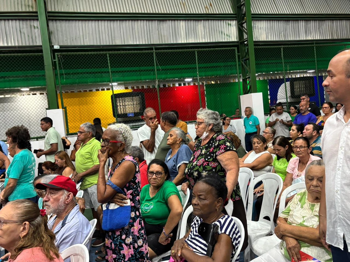 Governo entrega obras do OPA e títulos de imóveis na zona Sudeste de Teresina