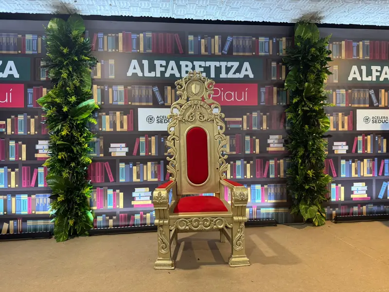 Mais de mil alunos celebram formatura do Alfabetiza Piauí em Teresina