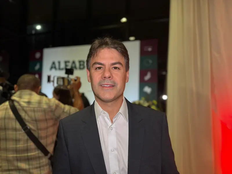 Mais de mil alunos celebram formatura do Alfabetiza Piauí em Teresina
