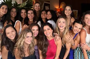 Médica dermatologista Sabrina Santos celebra com amigas o seu aniversário (Foto: Instagram)