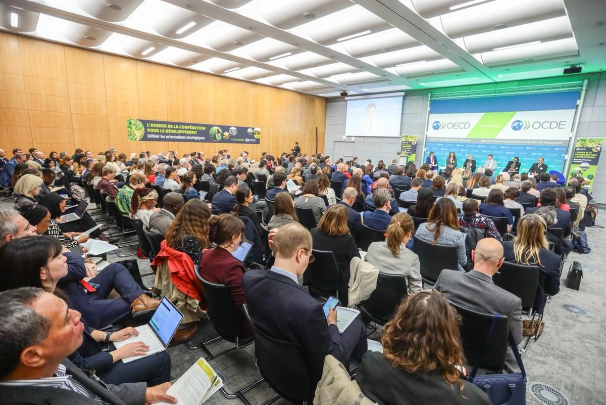 Ministro Wellington Dias defende combate à fome em conferência da OCDE em Paris