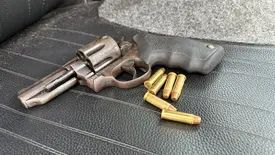 Motorista por aplicativo é preso com arma durante abordagem da PRF em Teresina (Foto: Conecta Piauí)
