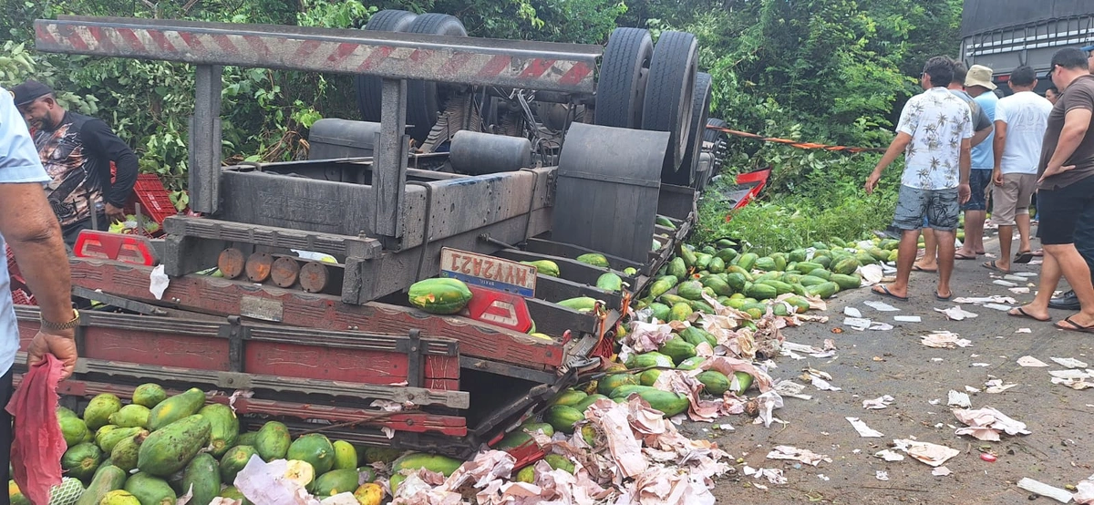Motorista que morreu em acidente na BR-402, tinha 41 rebites na cabine, diz PRF